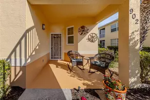 902 Casa Del Lago Way, Venice, FL 34292 - Photo 4