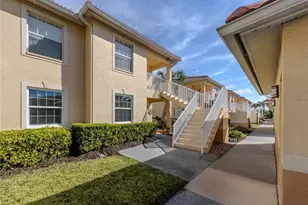 902 Casa Del Lago Way, Venice, FL 34292 - Photo 2