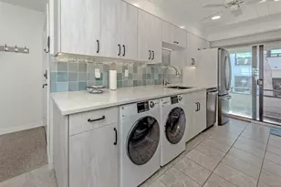 1555 Tarpon Center Dr, Venice, FL 34285 - Photo 16