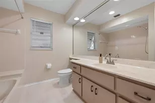 5009 Southern Pine Cir, Venice, FL 34293 - Photo 30