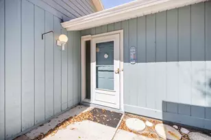 856 Chatham Dr, Venice, FL 34285 - Photo 4