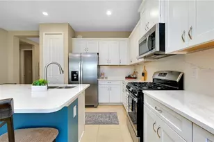 21629 Avon Park Ct, Venice, FL 34293 - Photo 8