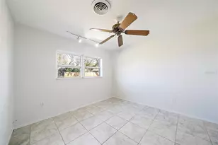 816 Tanager Rd, Venice, FL 34293 - Photo 8