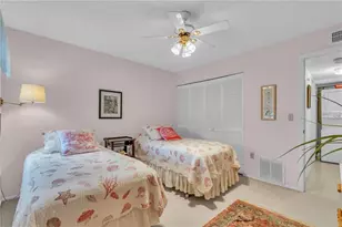 927 Capri Isles Blvd, Venice, FL 34292 - Photo 18