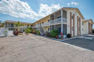 320 Base Ave E, Venice, FL 34285 - Photo 2