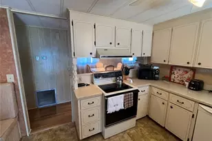 958 Cortina Blvd, Venice, FL 34285 - Photo 8