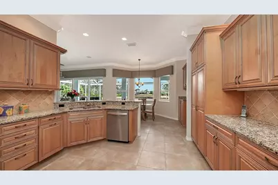 364 Swallow Circle, Venice, FL 34285 - Photo 18