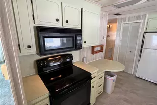 807 Jolanda Cir, Venice, FL 34285 - Photo 16