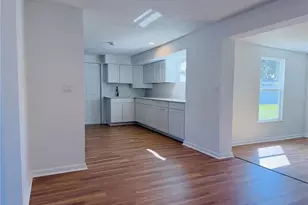 249 Mt Vernon Dr, Venice, FL 34293 - Photo 10