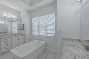 20123 Passagio Dr, Venice, FL 34293 - Photo 30