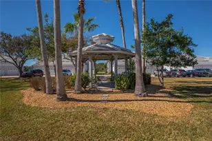 1041 Capri Isles Blvd, Venice, FL 34292 - Photo 42