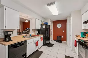 651 Porpoise Rd, Venice, FL 34293 - Photo 12