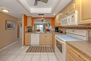 1208 Pine Lake Dr, Venice, FL 34285 - Photo 32