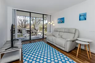 618 Bird Bay Dr S, Venice, FL 34285 - Photo 10