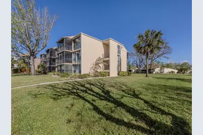 618 Bird Bay Drive S #216, Venice, FL 34285 - Photo 4