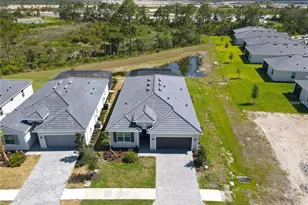 11399 Burgundy Dr, Venice, FL 34293 - Photo 2