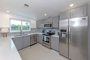 107 Sorrento Dr, Osprey, FL 34229 - Photo 10