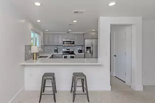 107 Sorrento Dr, Osprey, FL 34229 - Photo 8