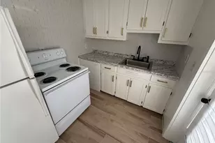 242 Cedar St, Englewood, FL 34223 - Photo 4