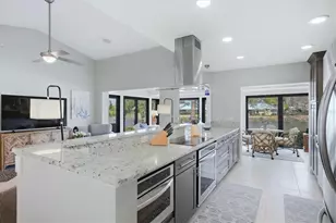 258 Southampton Ln, Venice, FL 34293 - Photo 6