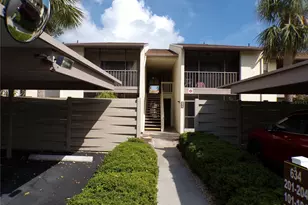 634 Bird Bay Dr E, Venice, FL 34285 - Photo 2