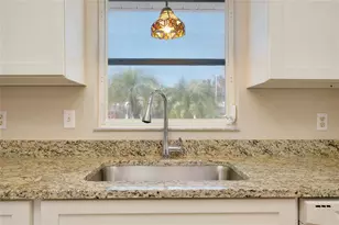 397 Circlewood Dr, Venice, FL 34293 - Photo 14