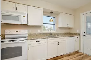 397 Circlewood Dr, Venice, FL 34293 - Photo 16
