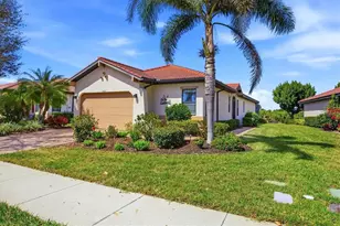 10533 Crooked Crk Dr, Venice, FL 34293 - Photo 2