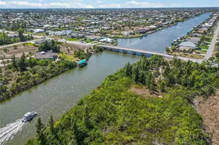 15609 Melport Cir, Port Charlotte, FL 33981 - Photo 18