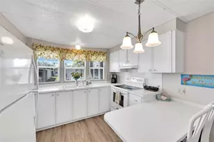 214 Palm Air Dr, Osprey, FL 34229 - Photo 8