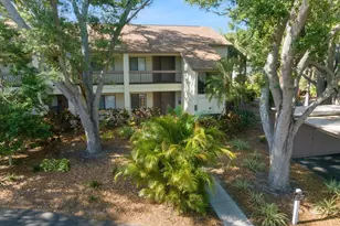 772 Bird Bay Dr N, Venice, FL 34285 - Photo 2