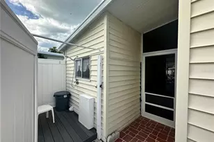 560 Oriental Poppy Dr, Venice, FL 34293 - Photo 46