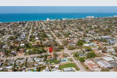 809 Nokomis Avenue S, Venice, FL 34285 - Photo 2