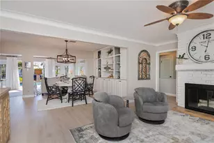 809 Nokomis Ave S, Venice, FL 34285 - Photo 12