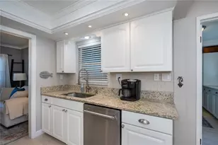809 Nokomis Ave S, Venice, FL 34285 - Photo 20