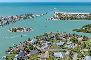 603 4 Bays Dr, Nokomis, FL 34275 - Photo 2