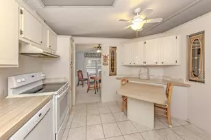 272 Captains Ct, North Port, FL 34287 - Photo 18