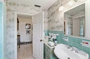 2068 Sunnyside Ln, Sarasota, FL 34239 - Photo 20