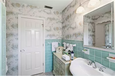 2068 Sunnyside Lane, Sarasota, FL 34239 - Photo 22