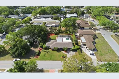 2068 Sunnyside Lane, Sarasota, FL 34239 - Photo 54