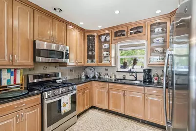 2068 Sunnyside Lane, Sarasota, FL 34239 - Photo 16
