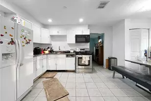 17447 Bathurst Ave, Spring Hill, FL 34610 - Photo 16