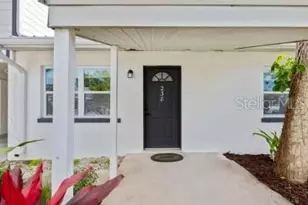 240 Colonia Ln E, Nokomis, FL 34275 - Photo 4