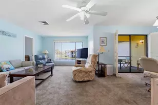 820 Capri Isles Blvd, Venice, FL 34292 - Photo 8