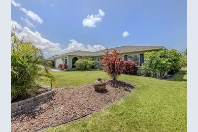 904 S Gondola Drive, Venice, FL 34293 - Photo 2