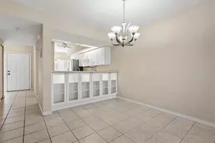 404 Laurel Lake Dr, Venice, FL 34292 - Photo 6