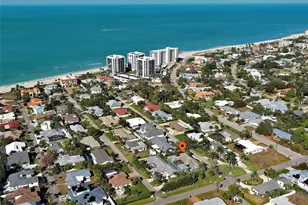 16 Gulf Manor Dr, Venice, FL 34285 - Photo 2