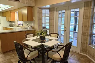 492 E Shade Dr, Venice, FL 34293 - Photo 14