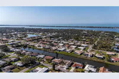 14 Stone Mountain Boulevard, Englewood, FL 34223 - Photo 8