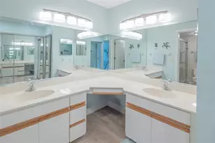 425 Cerromar Terrace, Venice, FL 34293 - Photo 16